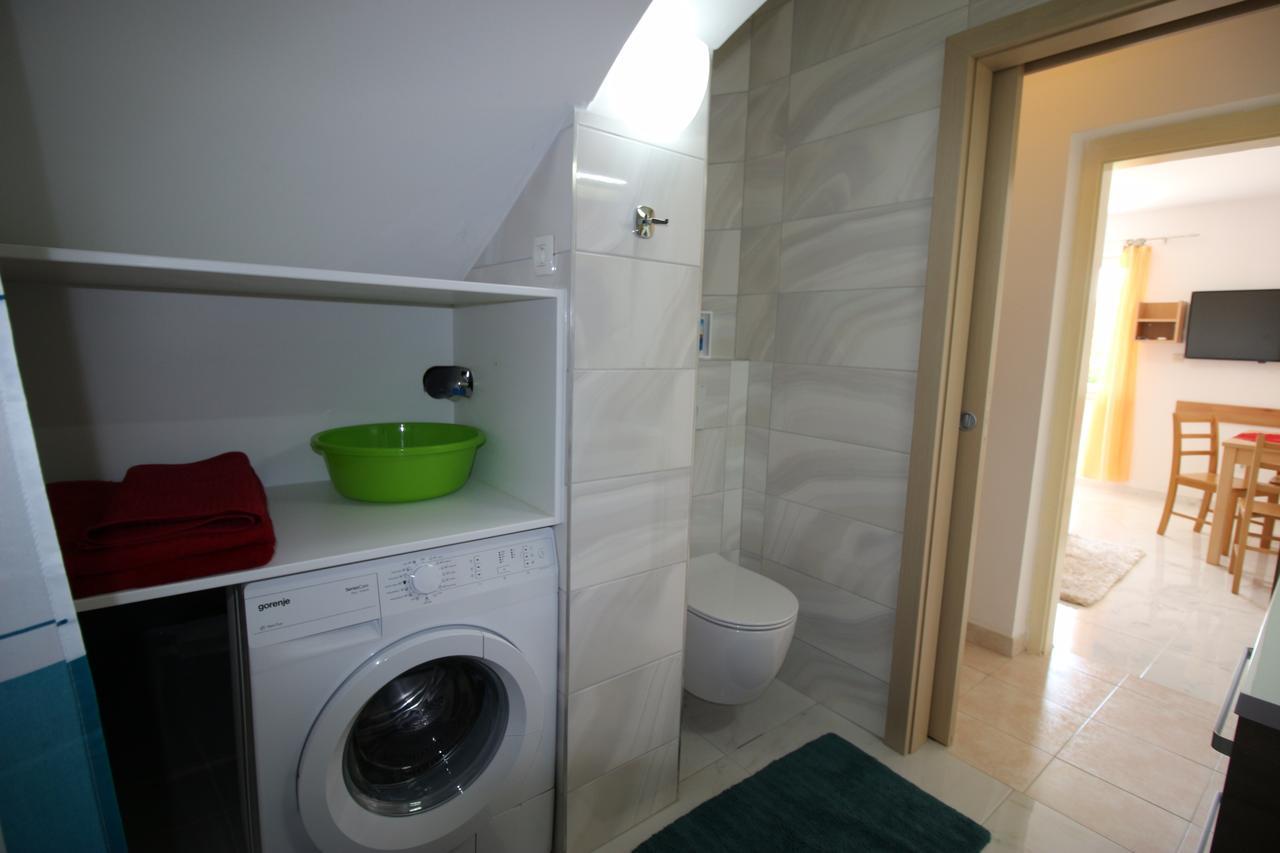 Meje Apartment Split